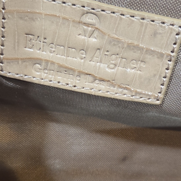 Vintage Etienne Aigner Tan Embossed Cowhide Shoulder Bag - Picture 4 of 15